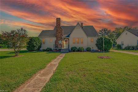 104 Jordan Dr Smithfield, VA 23430
