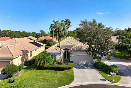 9143 Willow Brook Dr Sarasota, FL 34238