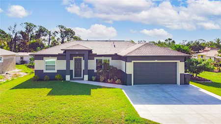 333 Venetia Ave North Port, FL 34287