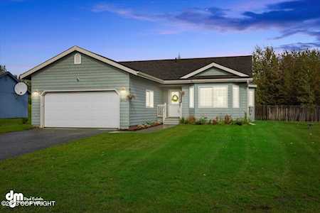 4017 E Citrine Dr Wasilla, AK 99654