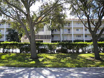 7290 Ashford Pl #305 Delray Beach, FL 33446