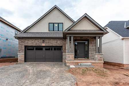 133 Terrace Dr Grimsby, ON L3M 1B6