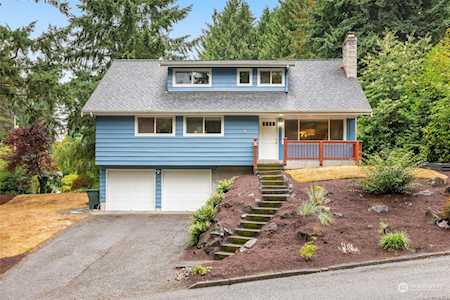 3704 NE 192nd St Lake Forest Park, WA 98155