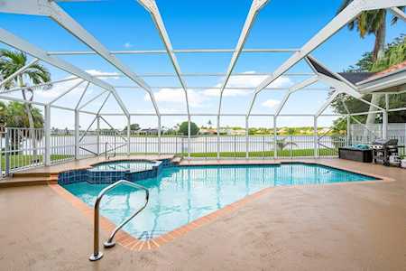 6599 Lake Loran Way Lake Worth, FL 33467