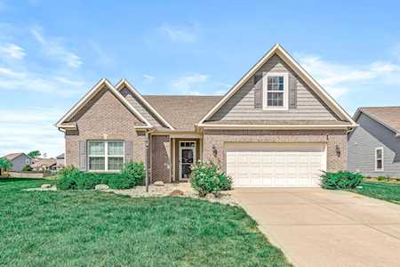 6432 W Waters Edge Ct Greenfield, IN 46140