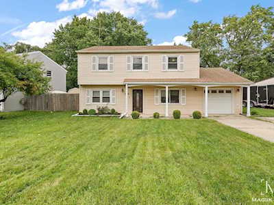 554 Redwood Rd Bolingbrook, IL 60440