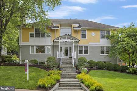 4318 40th St N Arlington, VA 22207