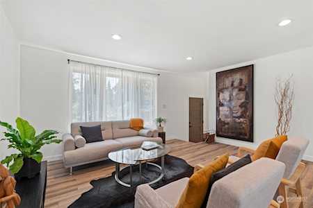 9712 NE 124th St Kirkland, WA 98034