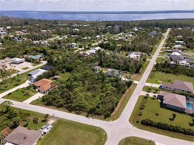 3822 Tangelo Dr St. James City, FL 33956
