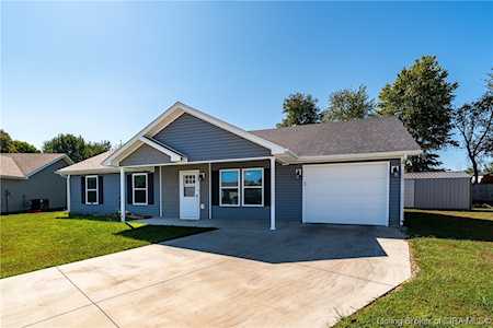 1245 Rolling Meadows Ct Scottsburg, IN 47170