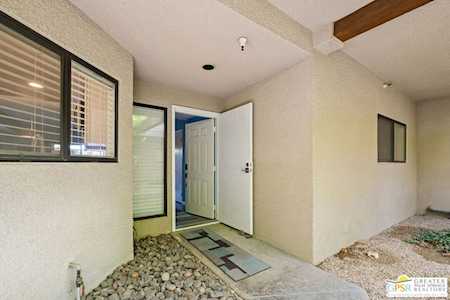 255 S Avenida Caballeros #104 Palm Springs, CA 92262