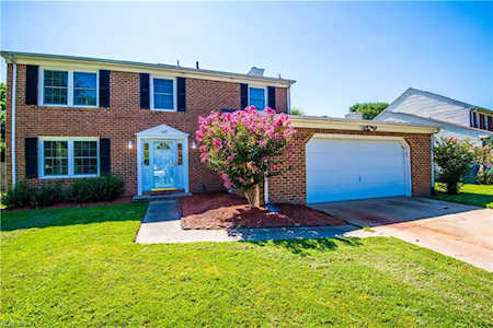 3809 Stoneshore Rd Virginia Beach, VA 23452
