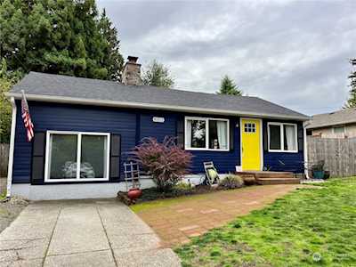 8312 35th St W University Place, WA 98466