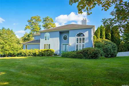 335 Sterling Terrace Yorktown Heights, NY 10598