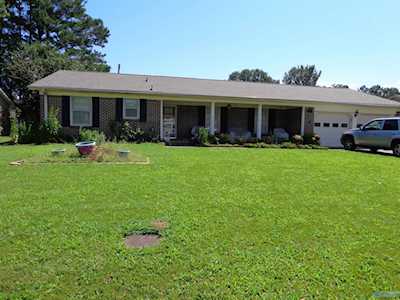 1208 SW Castleman Avenue Decatur, AL 35601