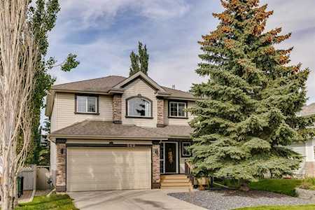509 Douglas Woods Mews SE Calgary, AB T2Z 2T1