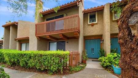 646 Rosewood Ave Camarillo, CA 93010