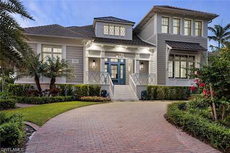 121 N 3rd Ave Naples, FL 34102