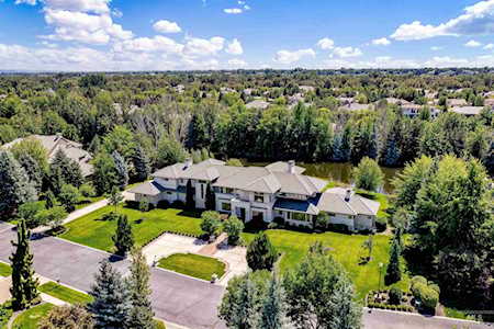 981 W Two Rivers Ln Eagle, ID 83616