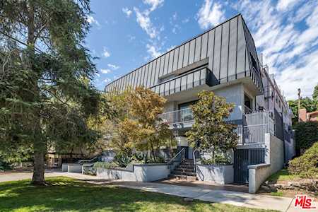 2225 N Beachwood Dr #208 Los Angeles, CA 90068