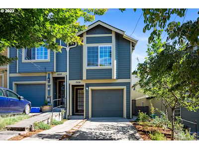 6814 N Pittsburg AVE Portland, OR 97203
