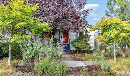 7555 23rd Ave NW Seattle, WA 98117
