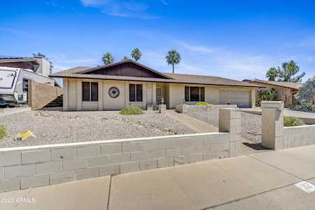 102 E Helena Drive Phoenix, AZ 85022