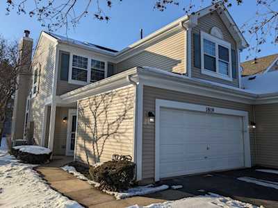 1819 Moore Ct #1819 St. Charles, IL 60174