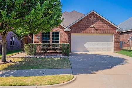 5209 Spyglass Hill Lane Denton, TX 76208