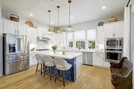 1211 Lucca DR Dripping Springs, TX 78620