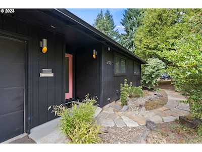 7103 SW 35th AVE Portland, OR 97219