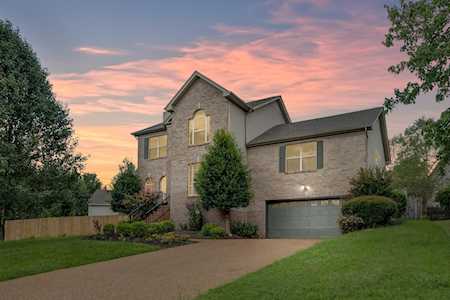 102 Rose Garden Ln Goodlettsville, TN 37072