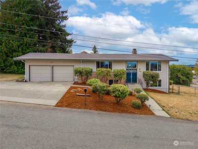 1102 51st St NE Tacoma, WA 98422