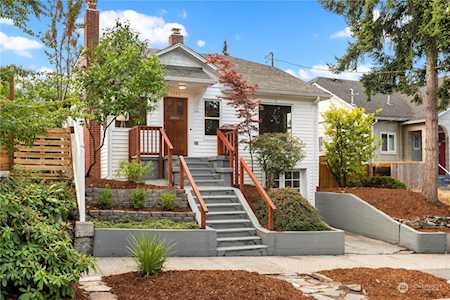 1555 N 36th St Seattle, WA 98103