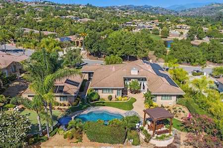 3242 Staghorn Ct Fallbrook, CA 92028
