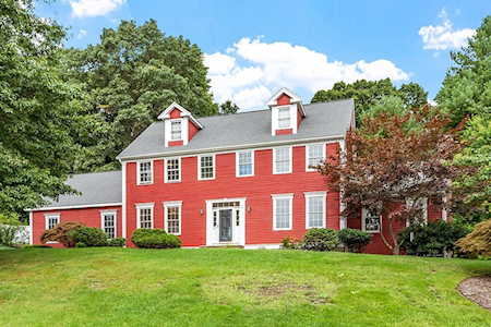20 Blackthorn Rd Shrewsbury, MA 01545