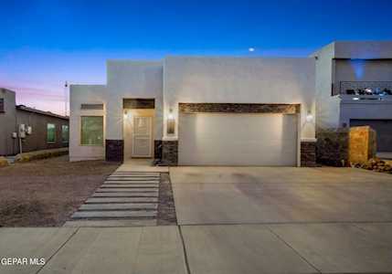 167 Via Rojas Dr Horizon City, TX 79928