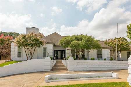 3905 Hillwood Way Bedford, TX 76021