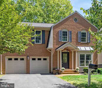9815 Campbell Dr Kensington, MD 20895