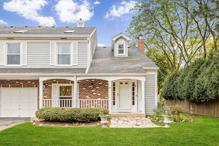 1523 Queensgreen Circle Naperville, IL 60563