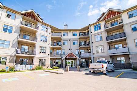 100 Lakeway Blvd Sylvan Lake, AB T4S 0A4
