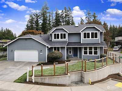 4826 242nd Ave SE Sammamish, WA 98029