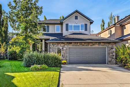 59 Evercreek Bluffs Point SW Calgary, AB T2Y 4P7