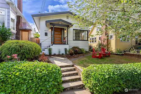 1617 N 52nd St Seattle, WA 98103