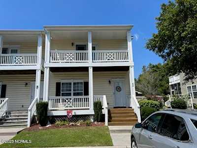 5 Sloop St Swansboro, NC 28584