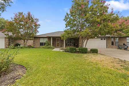 701 Lakewood Lane Grapevine, TX 76051