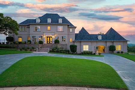 8908 Oakmont Court Flower Mound, TX 75022