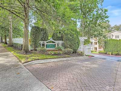 1709 134th Ave SE #8 Bellevue, WA 98005