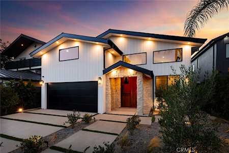 15029 Valleyheart Dr Sherman Oaks, CA 91403