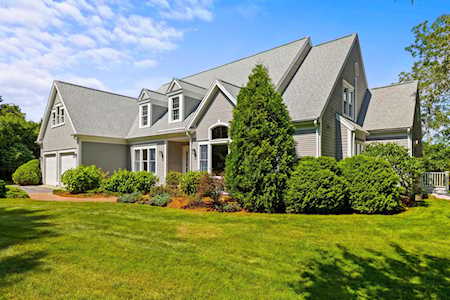 120 Berry Hollow Drive Marstons Mills, MA 02648